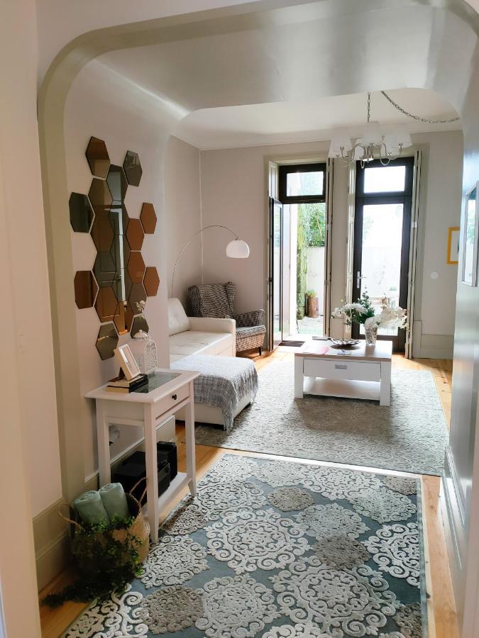 Porto Historic - Apartment With Private Patio Exterior photo